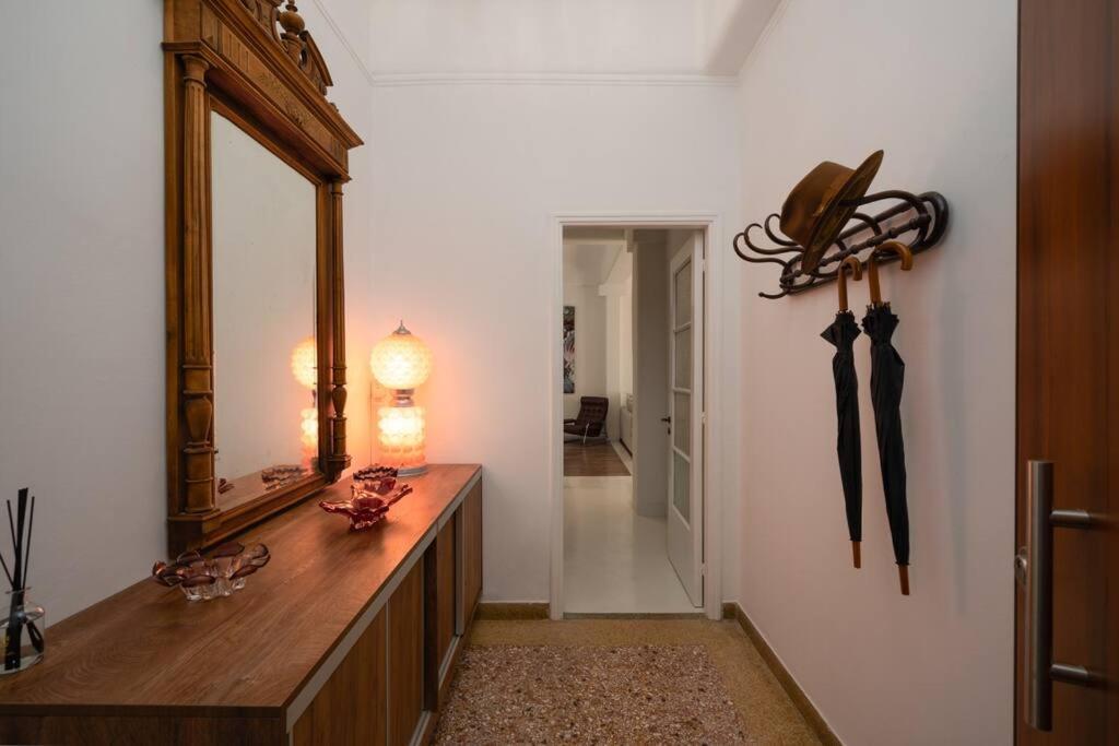 Ebullience - Stylish & Chic Athens Apartment المظهر الخارجي الصورة