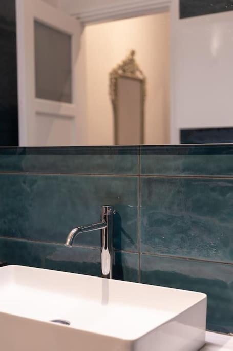 Ebullience - Stylish & Chic Athens Apartment المظهر الخارجي الصورة